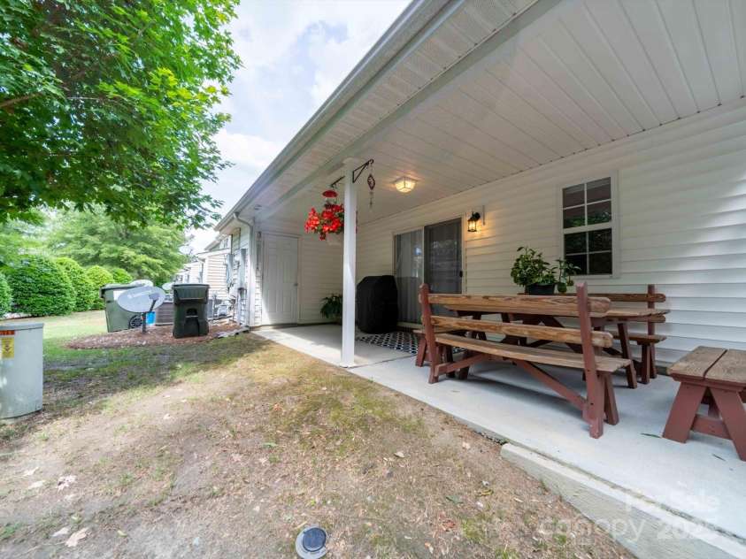 3446 Broadwick Street, Charlotte, NC 28213.  MLS# CAR4259337, YatesRealty ID 21130. 