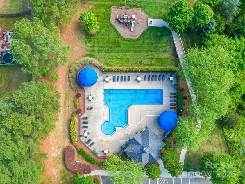 3446 Broadwick Street, Charlotte, NC 28213.  MLS# CAR4259337, YatesRealty ID 21130. 