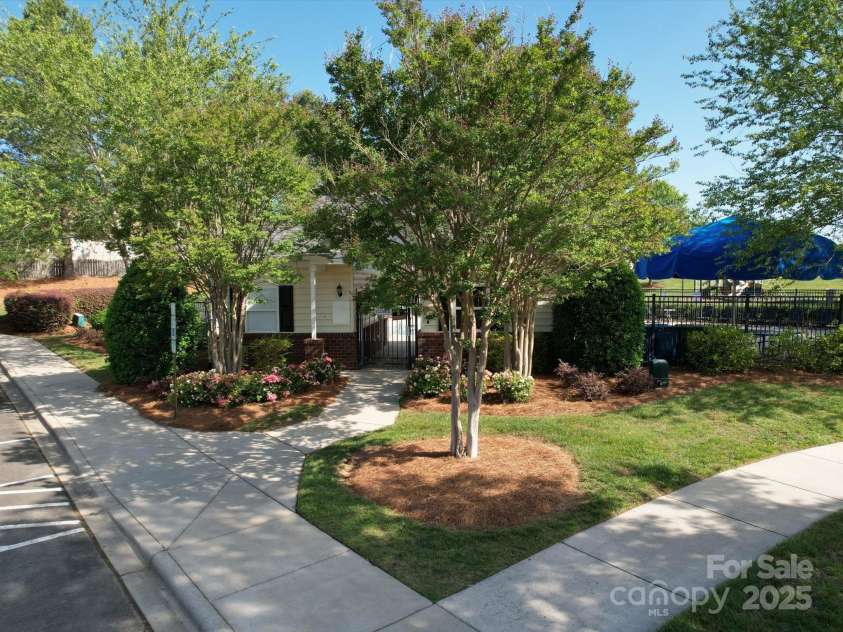 3446 Broadwick Street, Charlotte, NC 28213.  MLS# CAR4259337, YatesRealty ID 21130. 