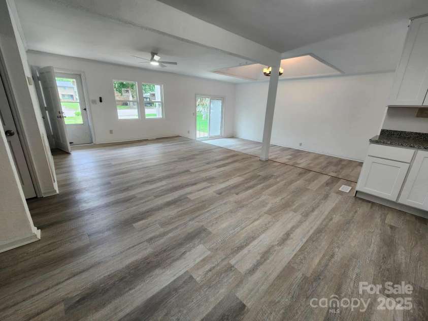 409 Martin Luther King Jr Avenue, Salisbury, NC 28144.  MLS# CAR4253859, YatesRealty ID 21131. 