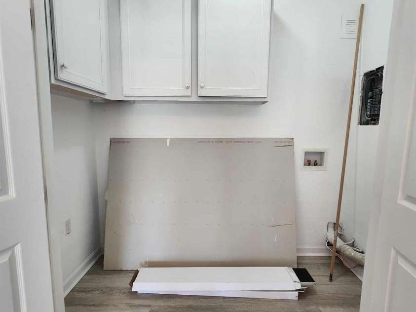 409 Martin Luther King Jr Avenue, Salisbury, NC 28144.  MLS# CAR4253859, YatesRealty ID 21131. Laundry Room