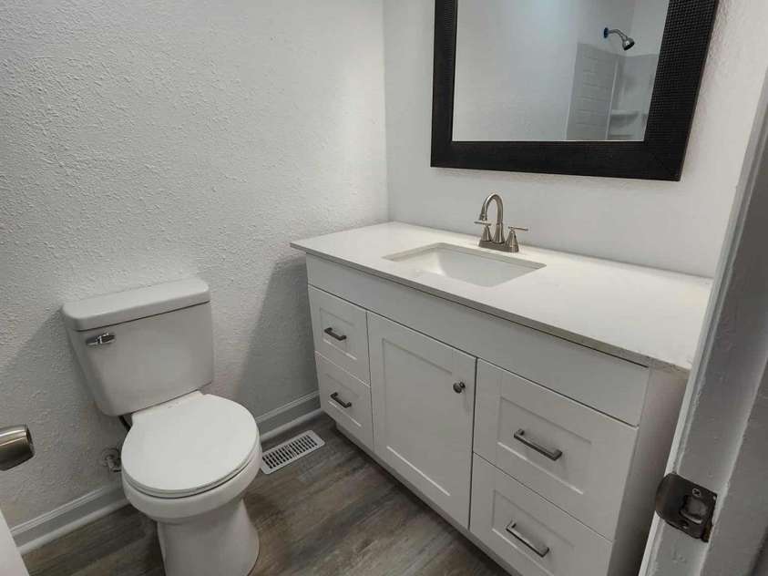409 Martin Luther King Jr Avenue, Salisbury, NC 28144.  MLS# CAR4253859, YatesRealty ID 21131. Spare Bathroom