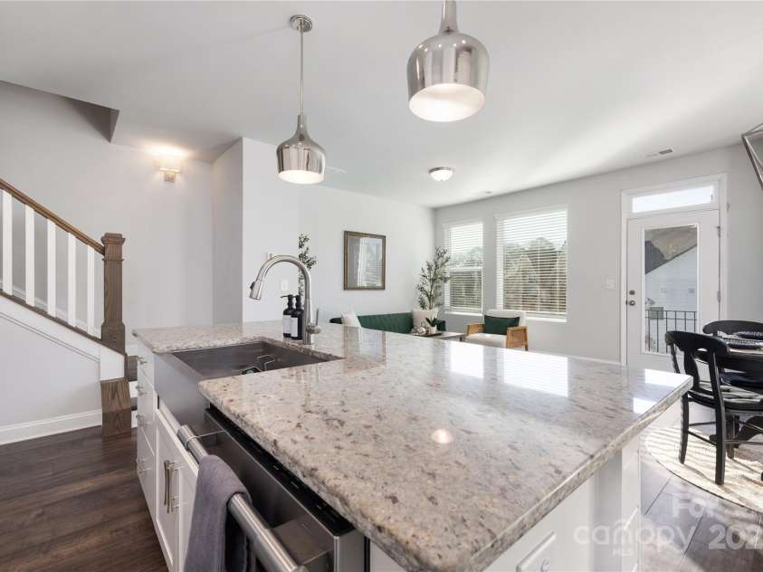 1428 Winding Stream Road, Charlotte, NC 28206.  MLS# CAR4267472, YatesRealty ID 21132. 
