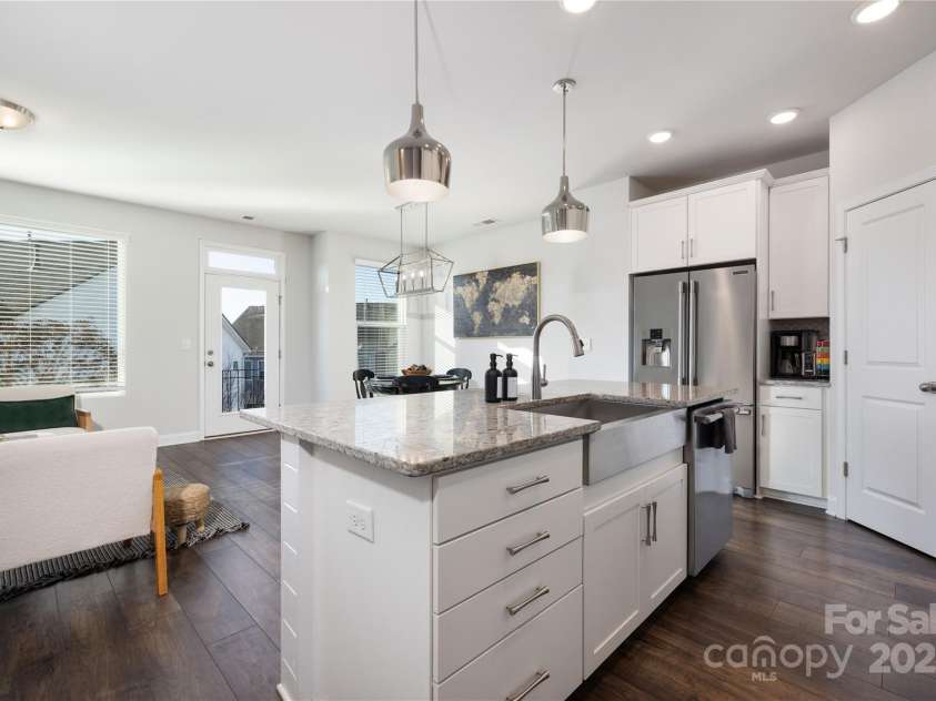 1428 Winding Stream Road, Charlotte, NC 28206.  MLS# CAR4267472, YatesRealty ID 21132. 