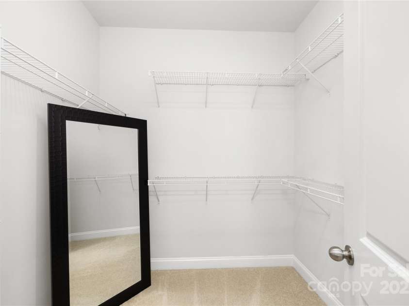 1428 Winding Stream Road, Charlotte, NC 28206.  MLS# CAR4267472, YatesRealty ID 21132. 