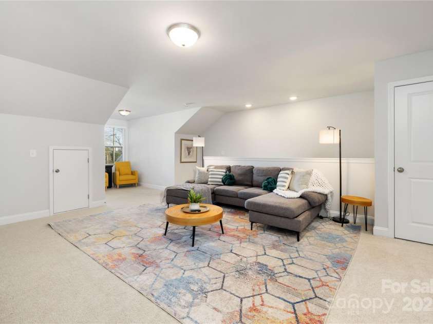 1428 Winding Stream Road, Charlotte, NC 28206.  MLS# CAR4267472, YatesRealty ID 21132. 