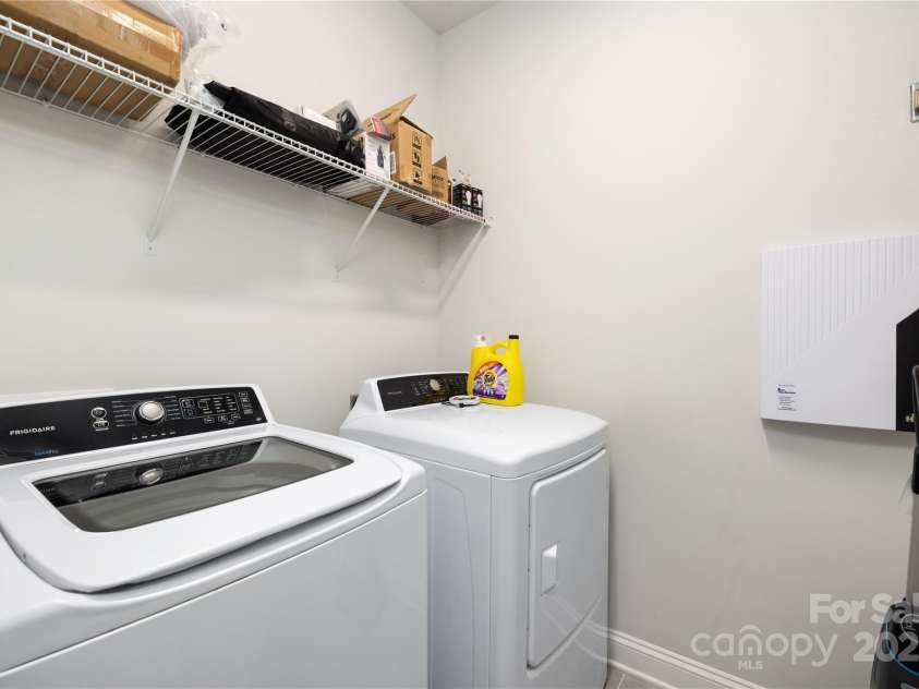 1428 Winding Stream Road, Charlotte, NC 28206.  MLS# CAR4267472, YatesRealty ID 21132. 