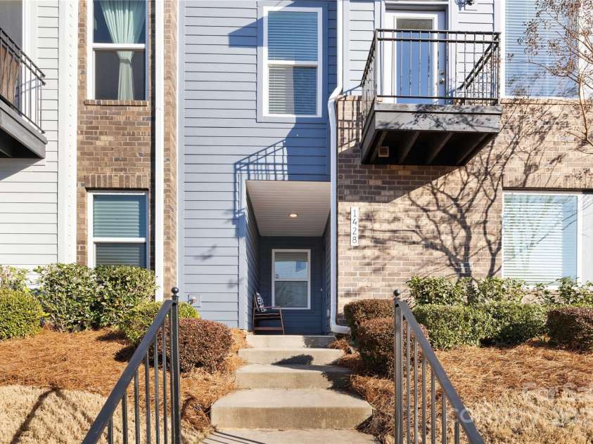 1428 Winding Stream Road, Charlotte, NC 28206.  MLS# CAR4267472, YatesRealty ID 21132. 