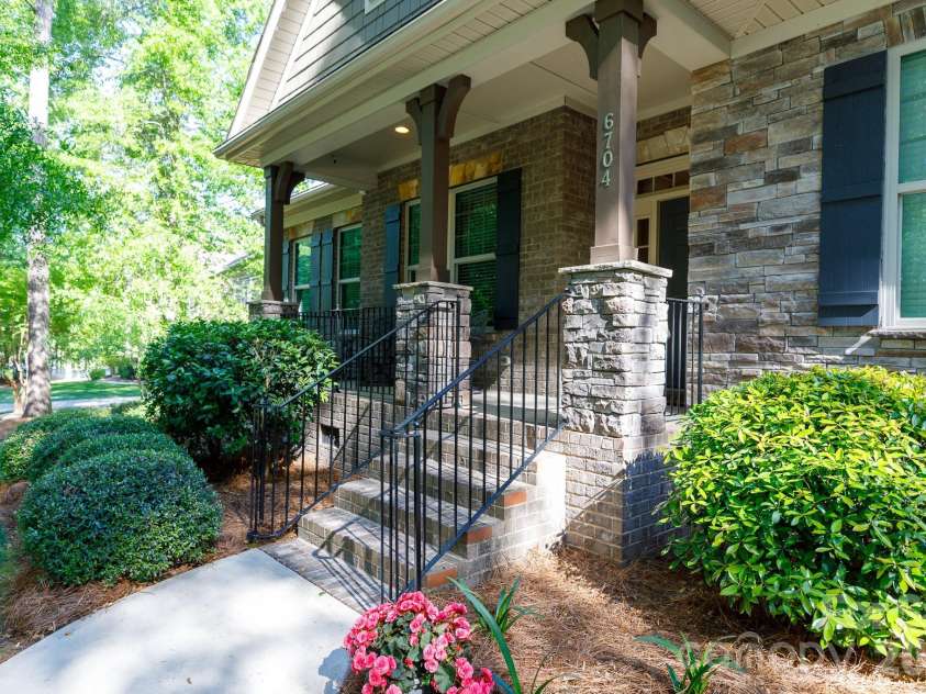 6704 Montgomery Road, Lake Wylie, SC 29710.  MLS# CAR4371069, YatesRealty ID 21132. 
