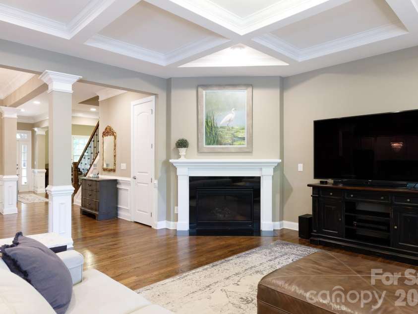 6704 Montgomery Road, Lake Wylie, SC 29710.  MLS# CAR4371069, YatesRealty ID 21132. 