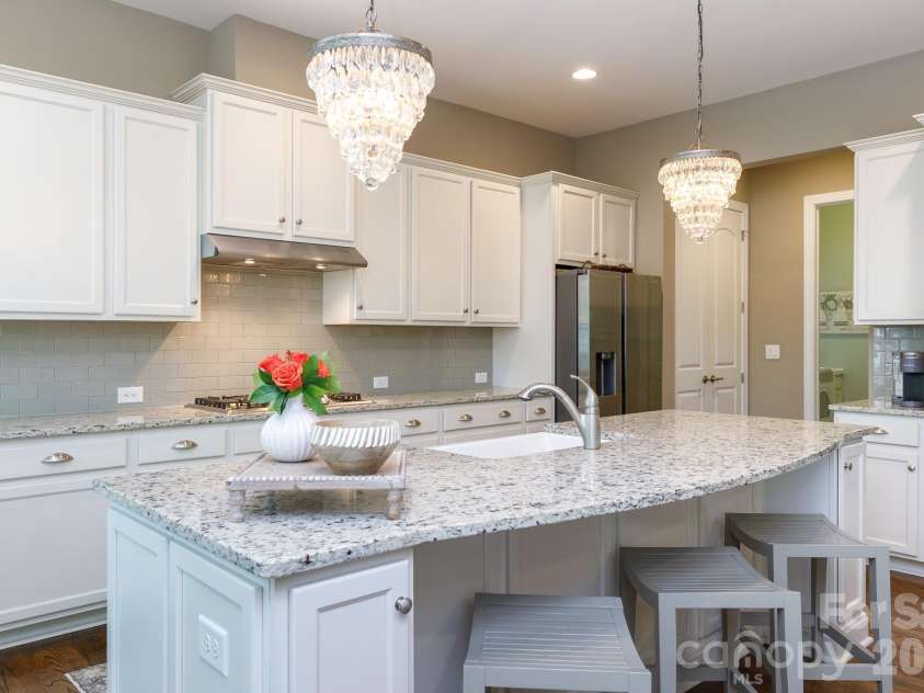 6704 Montgomery Road, Lake Wylie, SC 29710.  MLS# CAR4371069, YatesRealty ID 21132. 