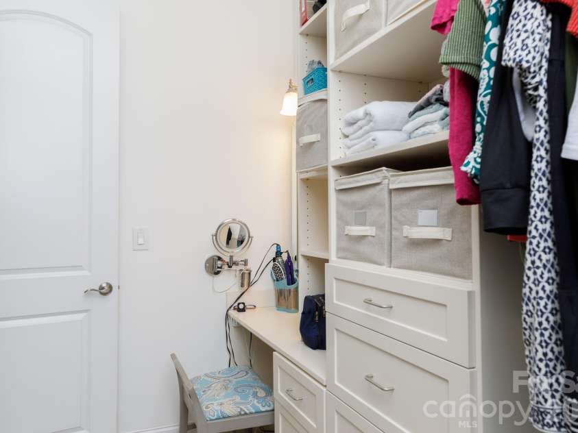 6704 Montgomery Road, Lake Wylie, SC 29710.  MLS# CAR4371069, YatesRealty ID 21132. 