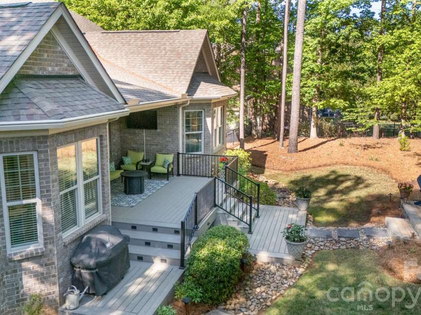 6704 Montgomery Road, Lake Wylie, SC 29710.  MLS# CAR4371069, YatesRealty ID 21132. 