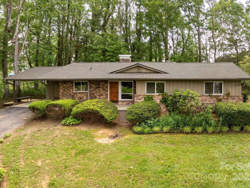 6 Hudson Lane, Fletcher, NC 28732.  MLS# CAR4249808, YatesRealty ID 21133. 
