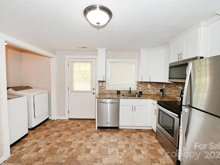 5197 Reese Store Avenue, Morganton, NC 28655.  MLS# CAR4258441, YatesRealty ID 21135. 