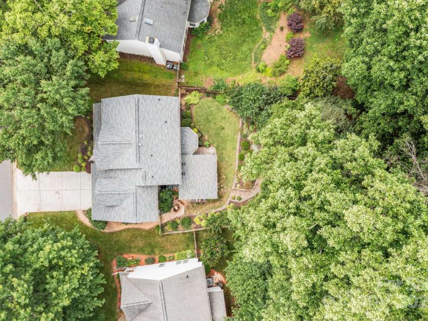 8700 Fox Tail Lane, Huntersville, NC 28078.  MLS# CAR4269110, YatesRealty ID 21136. 