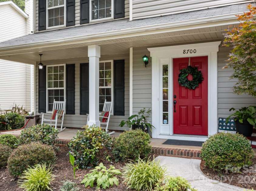 8700 Fox Tail Lane, Huntersville, NC 28078.  MLS# CAR4269110, YatesRealty ID 21136. 