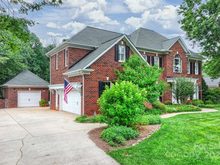 159 Carsons Place, Mooresville, NC 28117.  MLS# CAR4270616, YatesRealty ID 21137. 