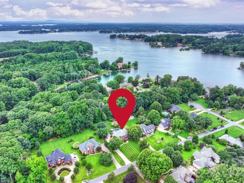159 Carsons Place, Mooresville, NC 28117.  MLS# CAR4270616, YatesRealty ID 21137. 