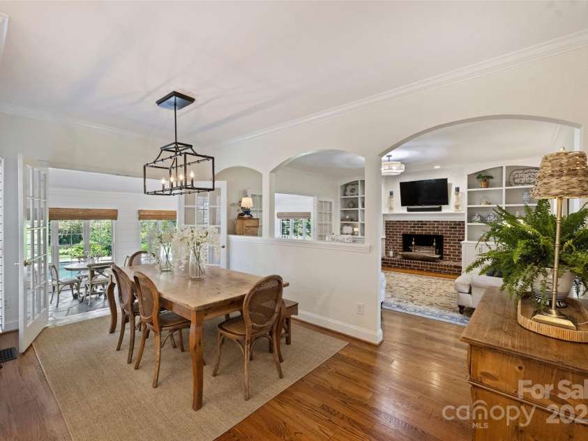 159 Carsons Place, Mooresville, NC 28117.  MLS# CAR4270616, YatesRealty ID 21137. Breakfast Area