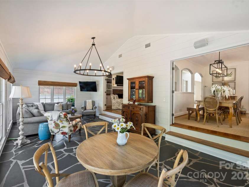 159 Carsons Place, Mooresville, NC 28117.  MLS# CAR4270616, YatesRealty ID 21137. Sun Room