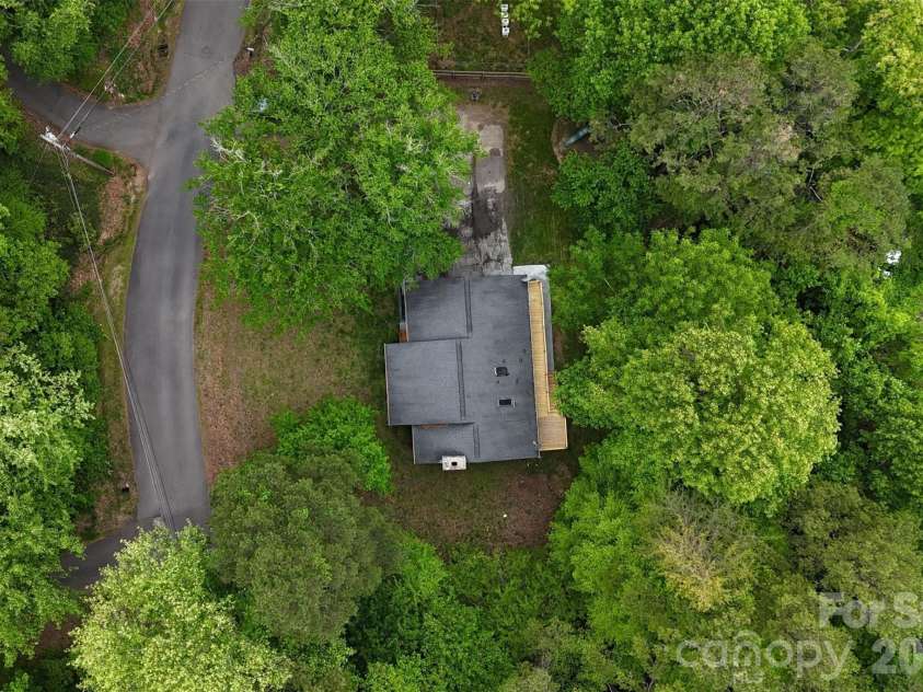 4 Smokey Mountain Drive, Swannanoa, NC 28778.  MLS# CAR4362621, YatesRealty ID 21137. 