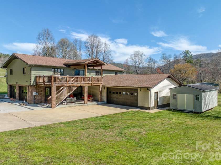 2456 Hendersonville Highway, Pisgah Forest, NC 28768.  MLS# CAR4363378, YatesRealty ID 21138. 