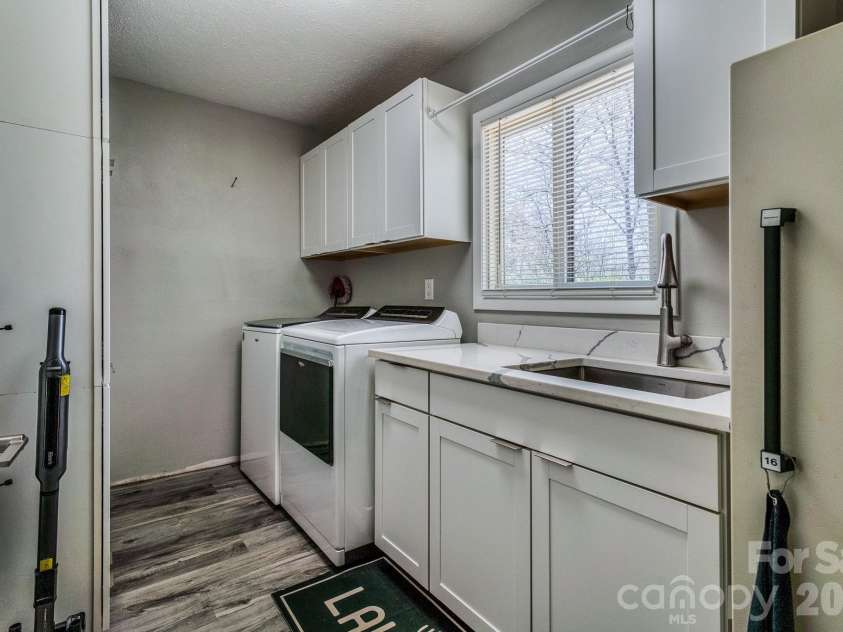 2456 Hendersonville Highway, Pisgah Forest, NC 28768.  MLS# CAR4363378, YatesRealty ID 21138. 
