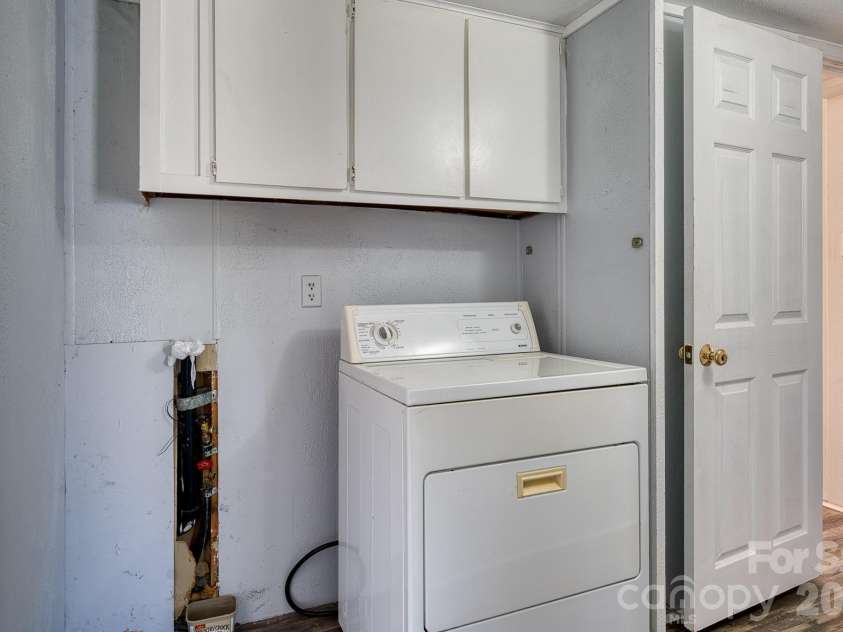 2456 Hendersonville Highway, Pisgah Forest, NC 28768.  MLS# CAR4363378, YatesRealty ID 21138. 