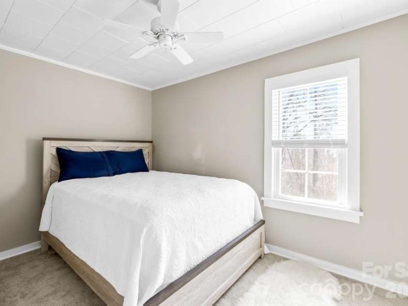 430 Arlington Circle, Lenoir, NC 28645.  MLS# CAR4411712, YatesRealty ID 21139. Bedroom