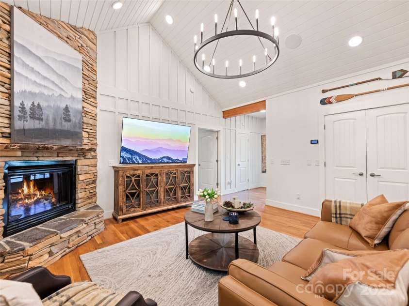 62 Blair Athel Point, Waynesville, NC 28786.  MLS# CAR4259633, YatesRealty ID 21139. 