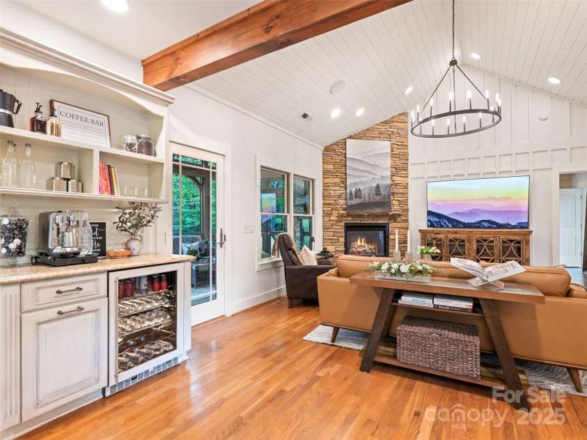 62 Blair Athel Point, Waynesville, NC 28786.  MLS# CAR4259633, YatesRealty ID 21139. 