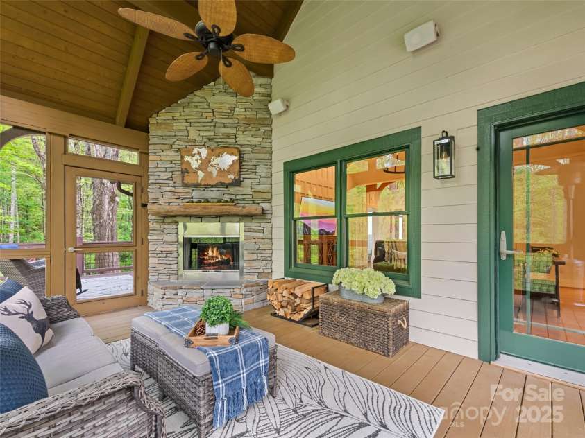 62 Blair Athel Point, Waynesville, NC 28786.  MLS# CAR4259633, YatesRealty ID 21139. 