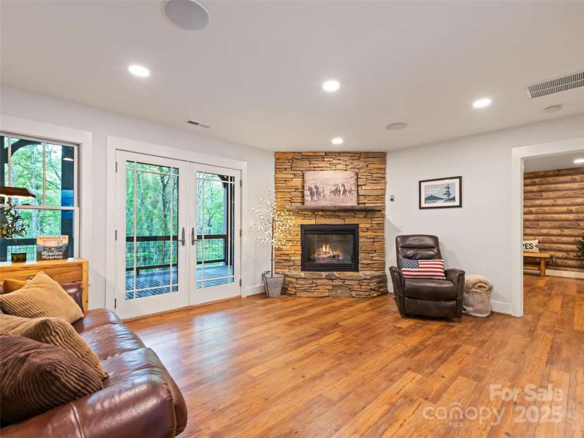 62 Blair Athel Point, Waynesville, NC 28786.  MLS# CAR4259633, YatesRealty ID 21139. 