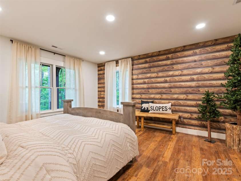 62 Blair Athel Point, Waynesville, NC 28786.  MLS# CAR4259633, YatesRealty ID 21139. 