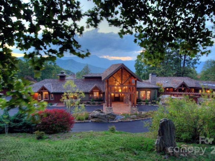 62 Blair Athel Point, Waynesville, NC 28786.  MLS# CAR4259633, YatesRealty ID 21139. 