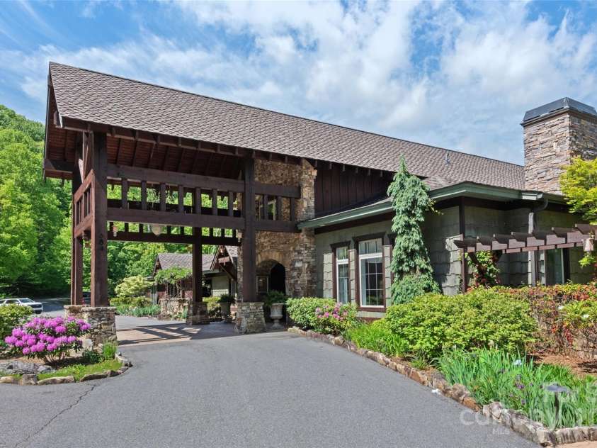 62 Blair Athel Point, Waynesville, NC 28786.  MLS# CAR4259633, YatesRealty ID 21139. 