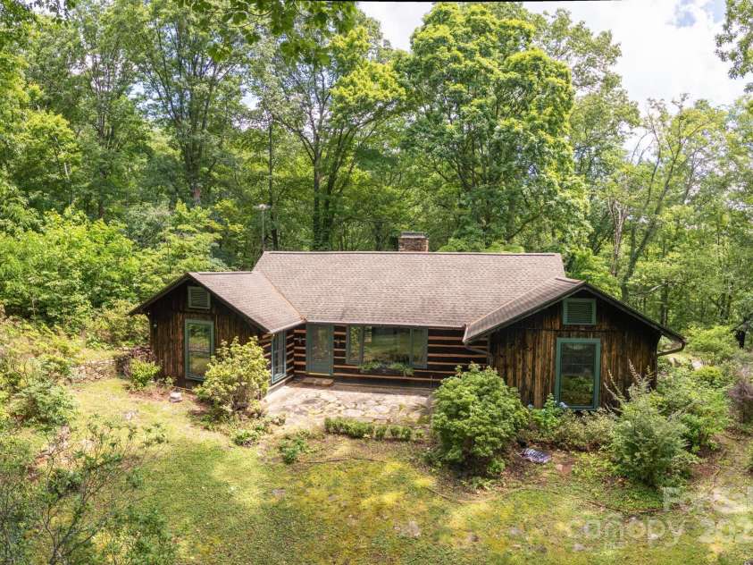 247 Skyuka Mountain Road, Columbus, NC 28722.  MLS# CAR4215183, YatesRealty ID 2114. 
