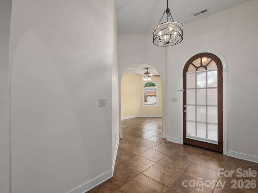 39 Pacifico Drive, Asheville, NC 28806.  MLS# CAR4298660, YatesRealty ID 2114. 
