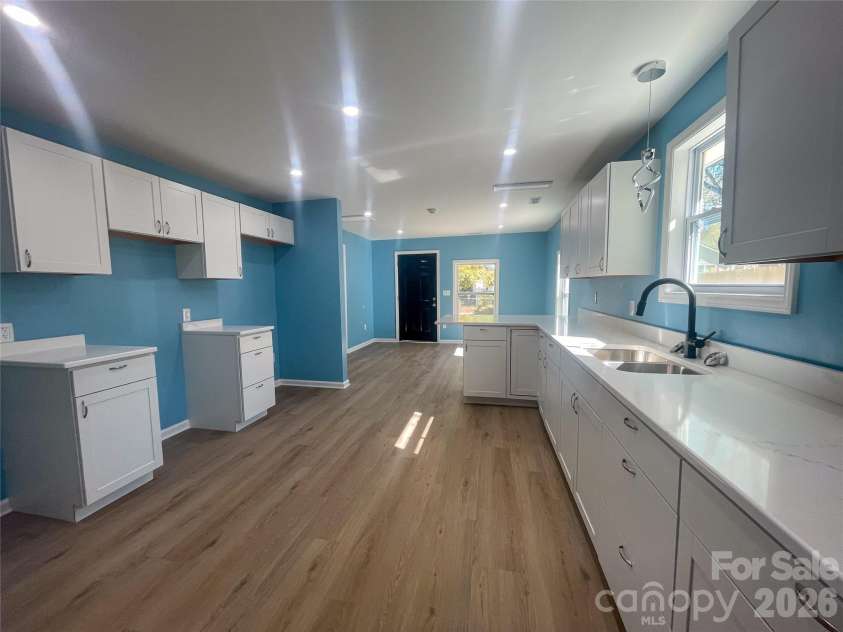 433 Clinton Avenue, Lancaster, SC 29720.  MLS# CAR4310556, YatesRealty ID 2114. 