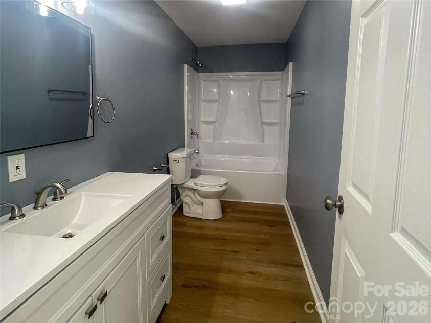 433 Clinton Avenue, Lancaster, SC 29720.  MLS# CAR4310556, YatesRealty ID 2114. 