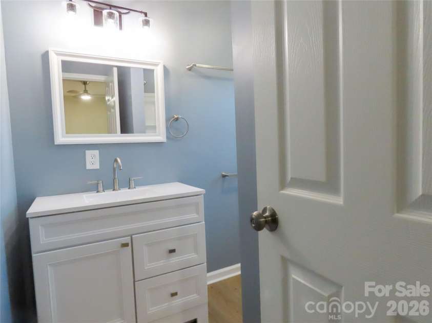 433 Clinton Avenue, Lancaster, SC 29720.  MLS# CAR4310556, YatesRealty ID 2114. 