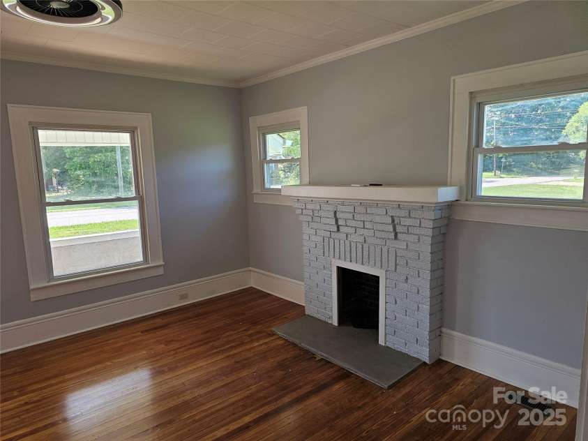 1704 16th Street, Hickory, NC 28601.  MLS# CAR4273452, YatesRealty ID 21140. 