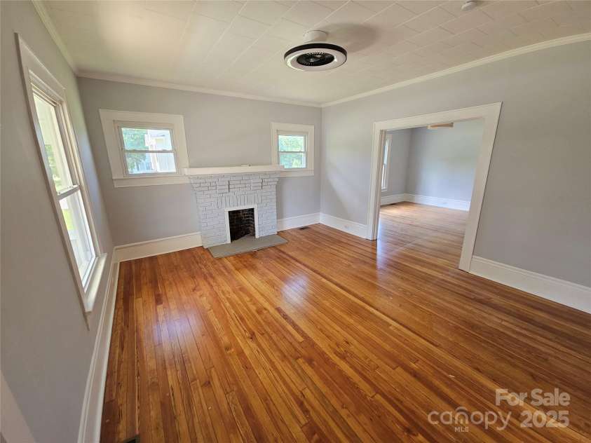 1704 16th Street, Hickory, NC 28601.  MLS# CAR4273452, YatesRealty ID 21140. 