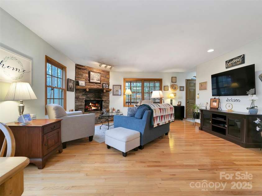 144 Panther Gap Road, Brevard, NC 28712.  MLS# CAR4240689, YatesRealty ID 21141. Great space