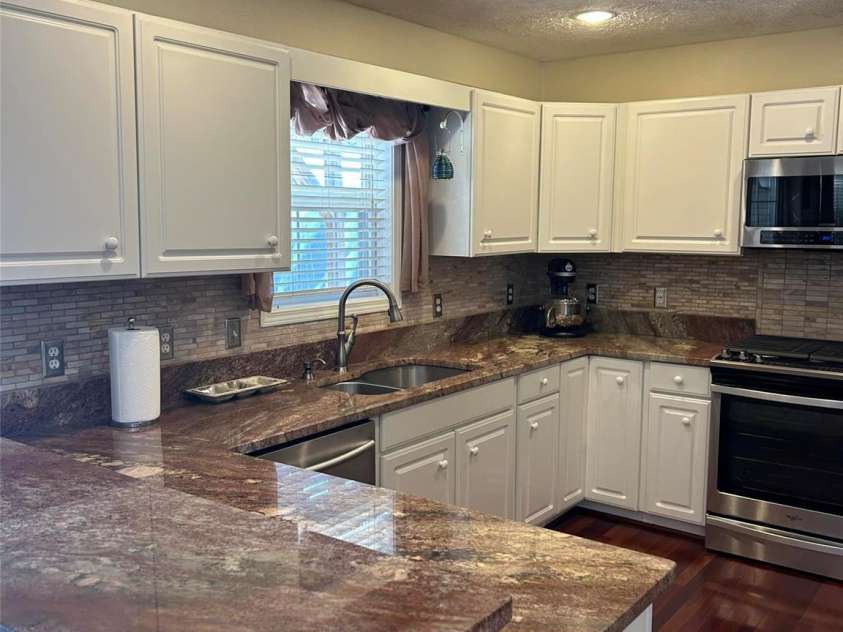 323 Swamp Fox Drive, Fort Mill, SC 29715.  MLS# CAR4380681, YatesRealty ID 21141. 