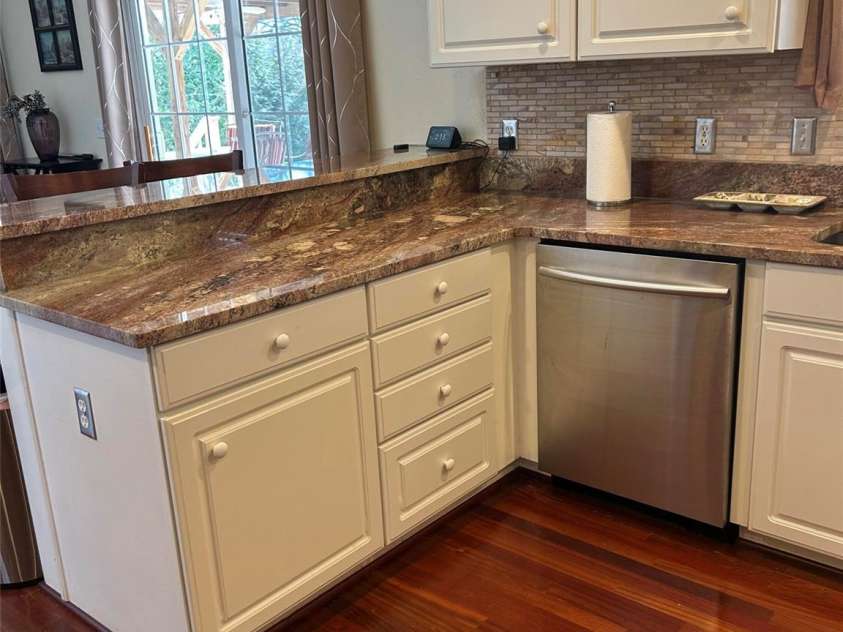 323 Swamp Fox Drive, Fort Mill, SC 29715.  MLS# CAR4380681, YatesRealty ID 21141. 