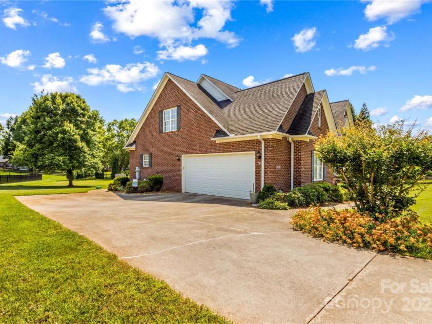 1070 Blueberry Road, Salisbury, NC 28147.  MLS# CAR4262750, YatesRealty ID 21142. 