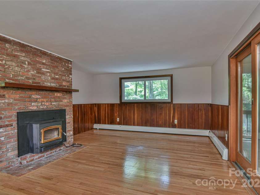 5 Old Cove Road, Black Mountain, NC 28711.  MLS# CAR4263653, YatesRealty ID 21143. STR Are Allowed