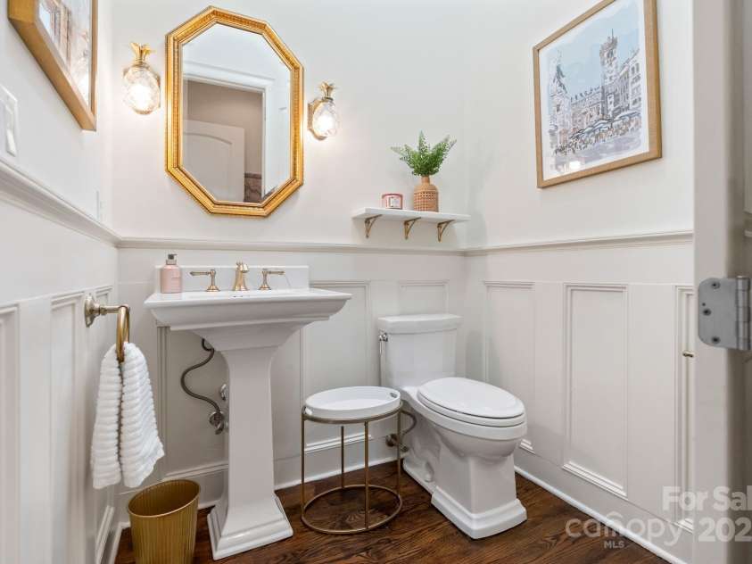 167 Quaker Road, Mooresville, NC 28117.  MLS# CAR4261192, YatesRealty ID 21144. Powder room.